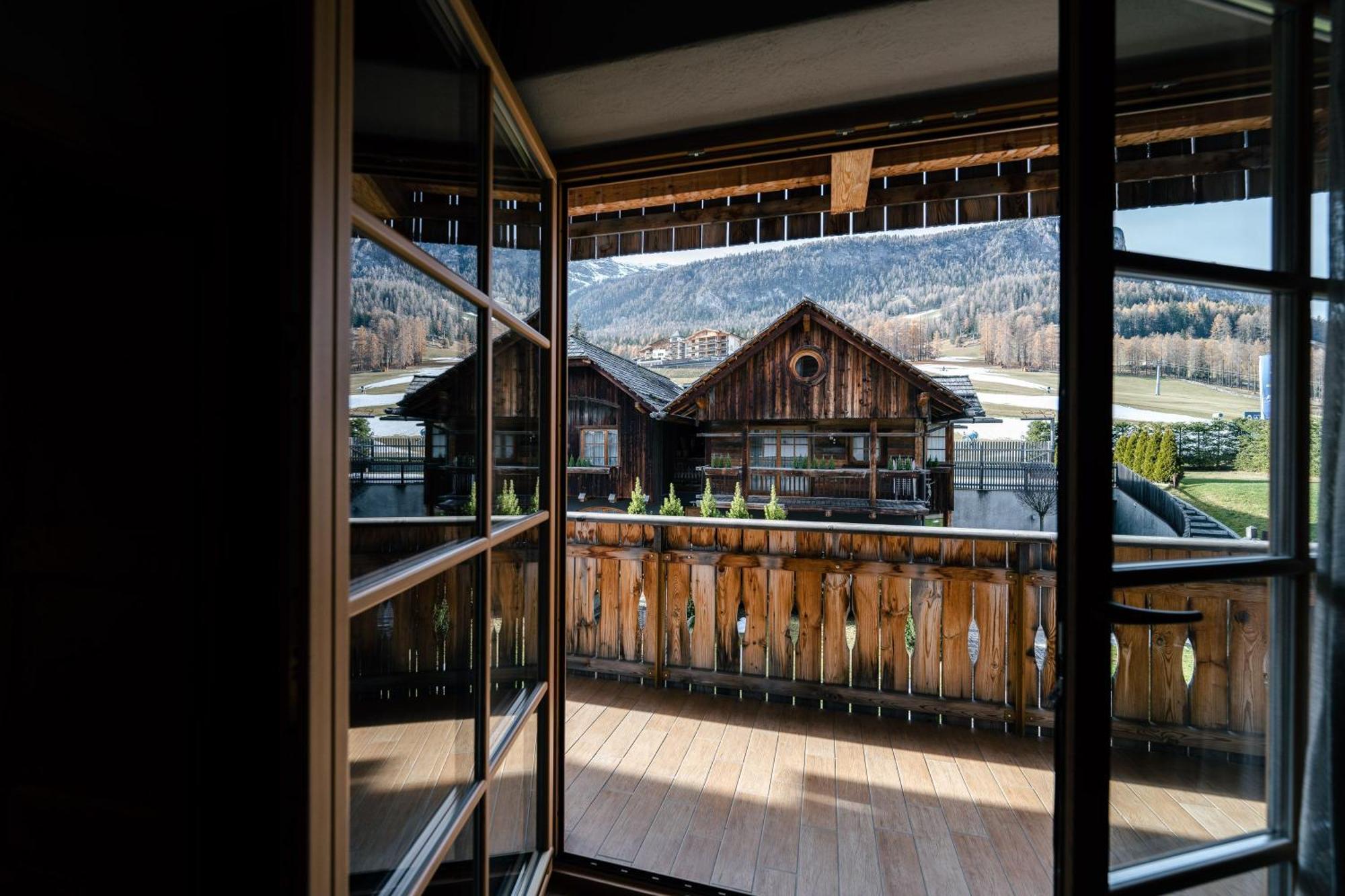 Sportony Mountain Lodges La Villa  Zewnętrze zdjęcie