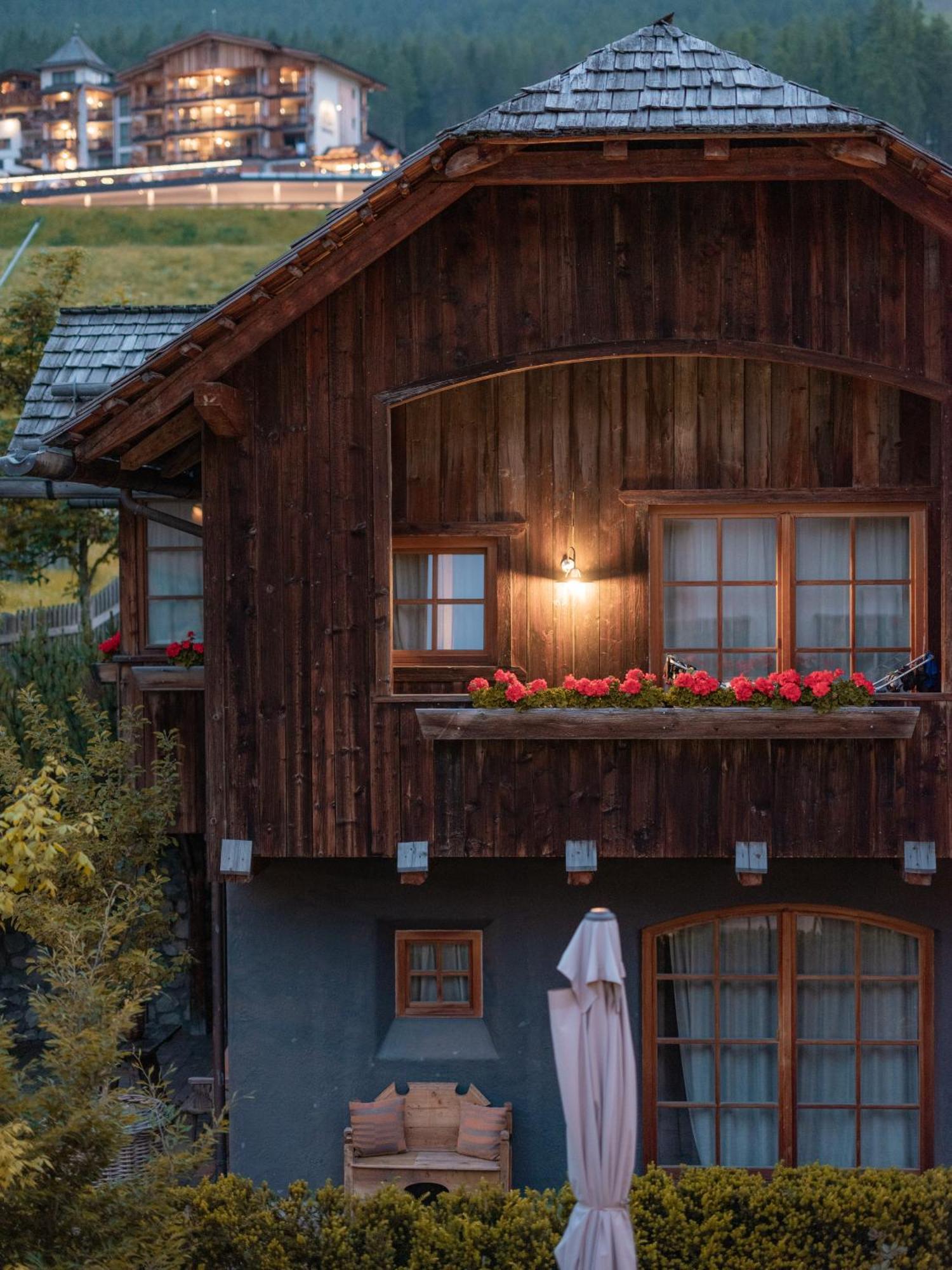 Sportony Mountain Lodges La Villa  Zewnętrze zdjęcie